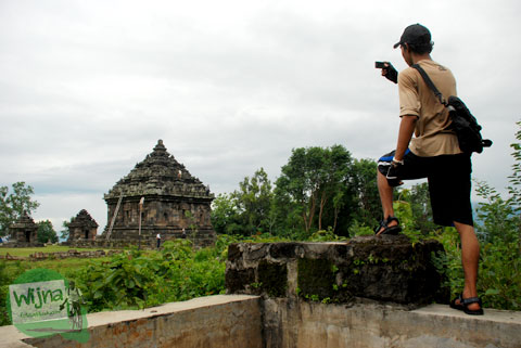 Jaga Jarak dari Candi