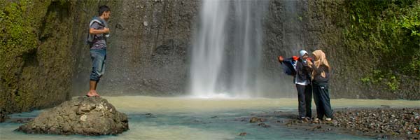 Motret Air Terjun ala Wijna