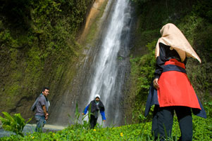 http://www.mblusuk.com/gambar/airterjun/airterjuntb.jpg