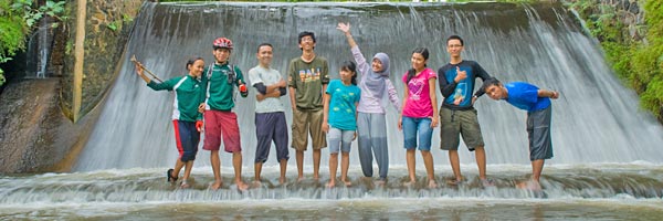 Bendungan Mistis Randualas