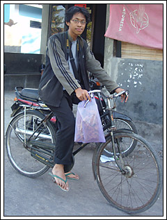 http://www.mblusuk.com/gambar/unit80kkn/mawbike.jpg